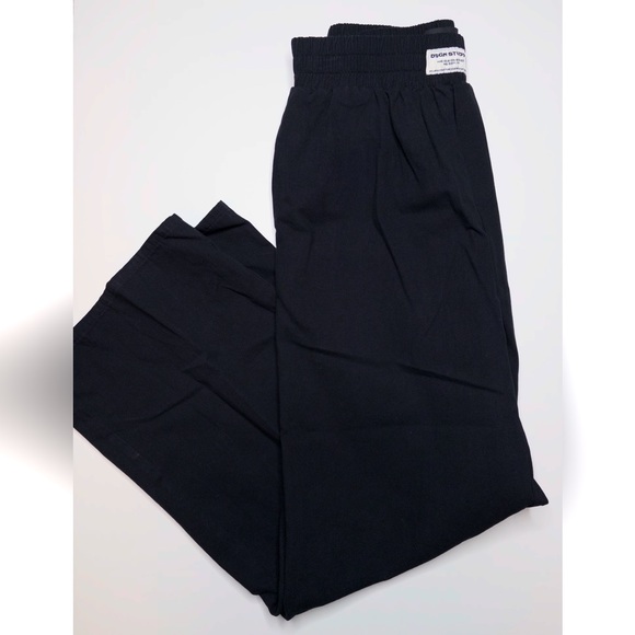 NWT Madison Beer X Boohoo Collab Black Wide Leg Joggers Size Women's US 10 - Picture 5 of 9